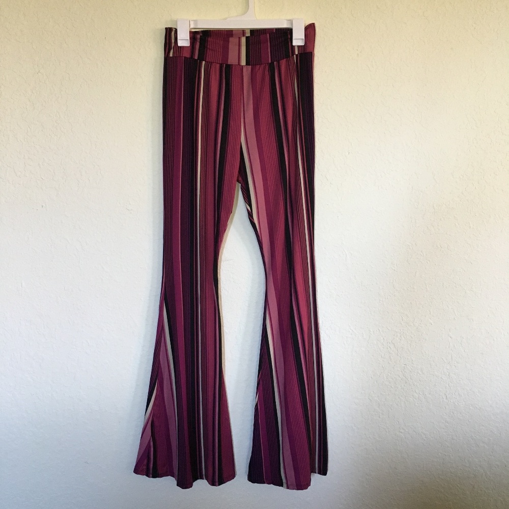 Got Style women's stretchy bright flare pants. Size L.